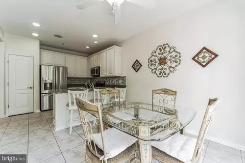 Dining - 678 Emerald Way #2, Odenton, MD 21113 photo 3 of 5