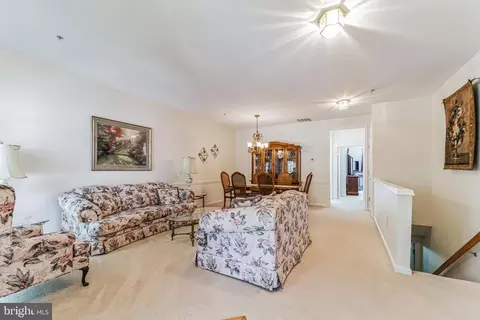 Living - 678 Emerald Way #2, Odenton, MD 21113 photo 2 of 6