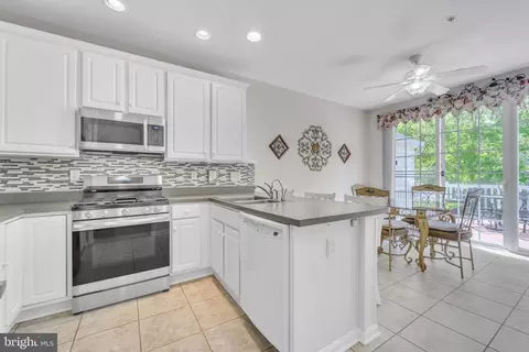 Kitchen - 678 Emerald Way #2, Odenton, MD 21113 photo 1 of 2