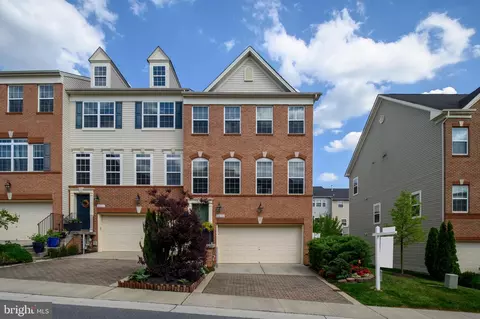 8619 Stone Hill Ln, Laurel, MD 20724 photo 2