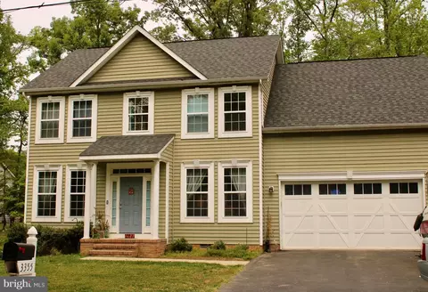 3355 Oak Dr, Edgewater, MD 21037