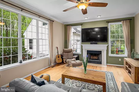 Living - 1693 Baltimore Annapolis Blvd, Arnold, MD 21012 photo 2 of 4