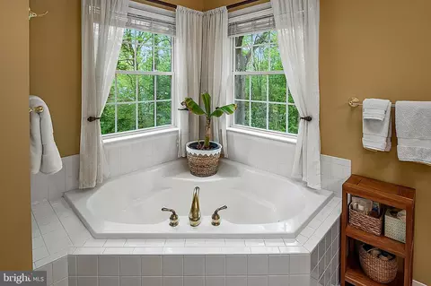 Bath - 1693 Baltimore Annapolis Blvd, Arnold, MD 21012 photo 4 of 7