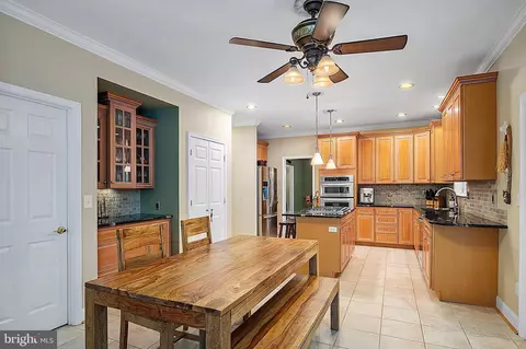 Kitchen - 1693 Baltimore Annapolis Blvd, Arnold, MD 21012 photo 4 of 5
