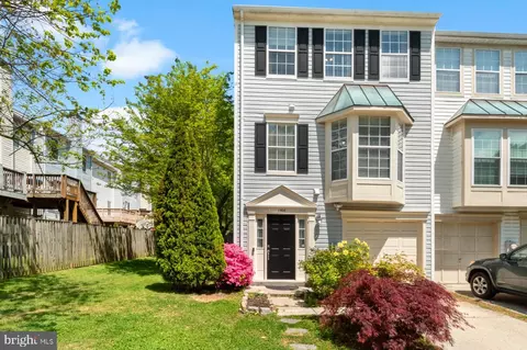 1500 Ashburnham Dr, Crofton, MD 21114