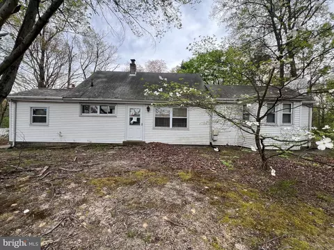 1834 Cedar Dr, Severn, MD 21144