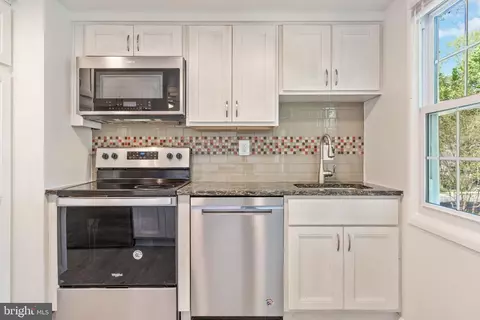Kitchen - 1731 Gabriel Ct, Crofton, MD 21114 photo 3 of 4