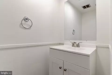 Bath - 1731 Gabriel Ct, Crofton, MD 21114 photo 1 of 2