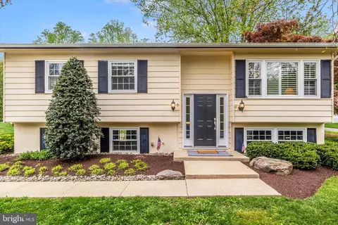 1858 Saint Margarets Rd, Annapolis, MD 21409
