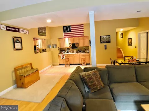 Living - 1184 Keeling Ct, Arnold, MD 21012 photo 6 of 8
