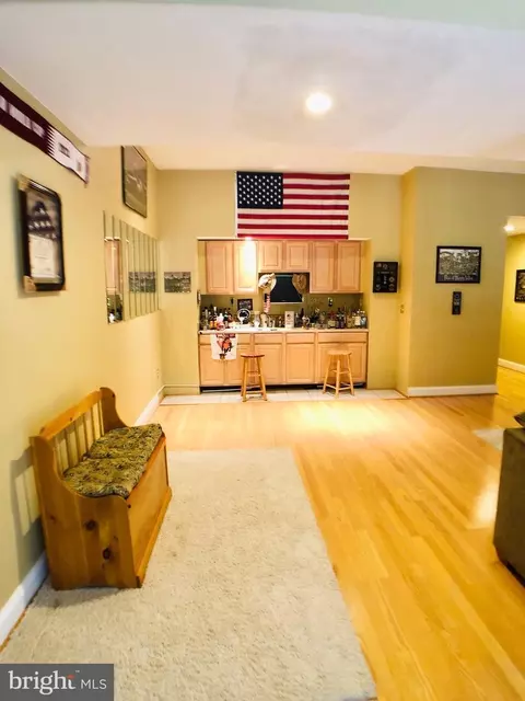 Living - 1184 Keeling Ct, Arnold, MD 21012 photo 5 of 8