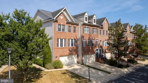 2417 Ogden Sq, Gambrills, MD 21054