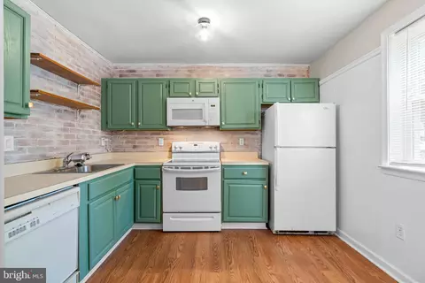 Kitchen - 1758 Copley Ct, Crofton, MD 21114 photo 2 of 2