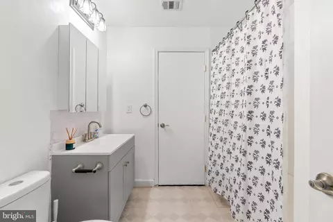 Bath - 1758 Copley Ct, Crofton, MD 21114 photo 1 of 1
