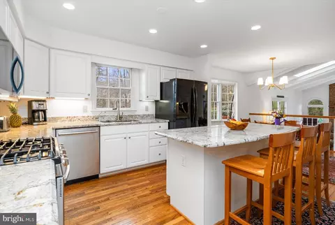 Kitchen - 123 Dales Way Dr, Pasadena, MD 21122 photo 1 of 6
