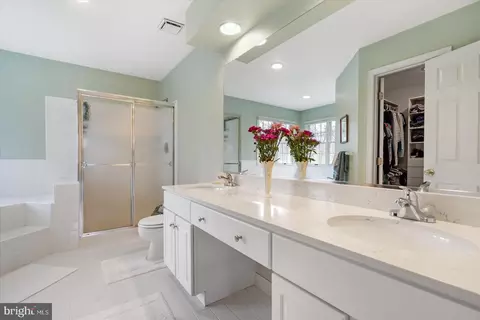 Bath - 123 Dales Way Dr, Pasadena, MD 21122 photo 2 of 5