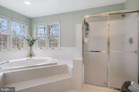 Bath - 123 Dales Way Dr, Pasadena, MD 21122 photo 3 of 5