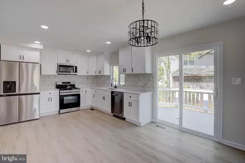 Kitchen - 746 225th St, Pasadena, MD 21122 photo 1 of 2