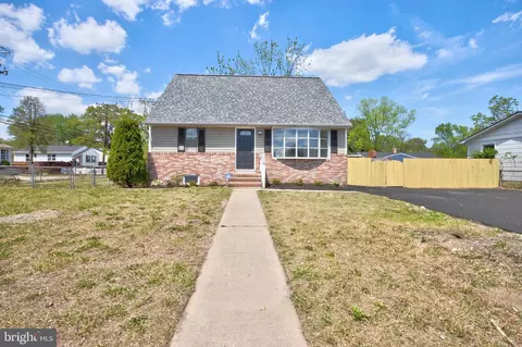 746 225th St, Pasadena, MD 21122