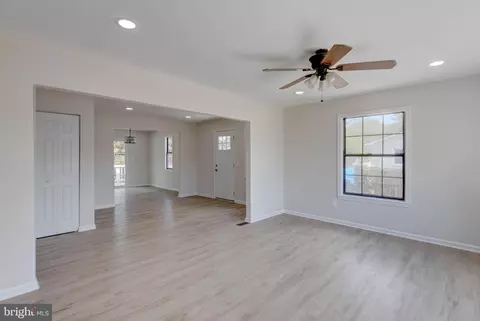 Living - 746 225th St, Pasadena, MD 21122 photo 1 of 6