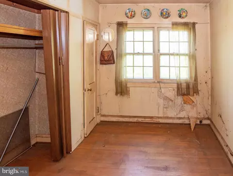 Kitchen - 5707 Johnson St, Brooklyn, MD 21225 photo 2 of 3