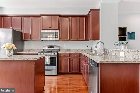8043 Elton St, Glen Burnie, MD 21060