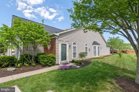 305 Hamlet Cir, Edgewater, MD 21037