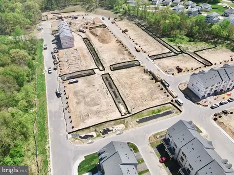 Exterior - 7916 Big Roundtop Rd, Hanover, MD 21076 photo 7 of 7