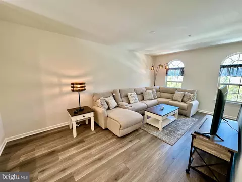 Living - 7916 Big Roundtop Rd, Hanover, MD 21076 photo 3 of 7