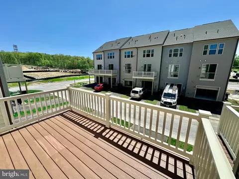 Exterior - 7916 Big Roundtop Rd, Hanover, MD 21076 photo 5 of 7