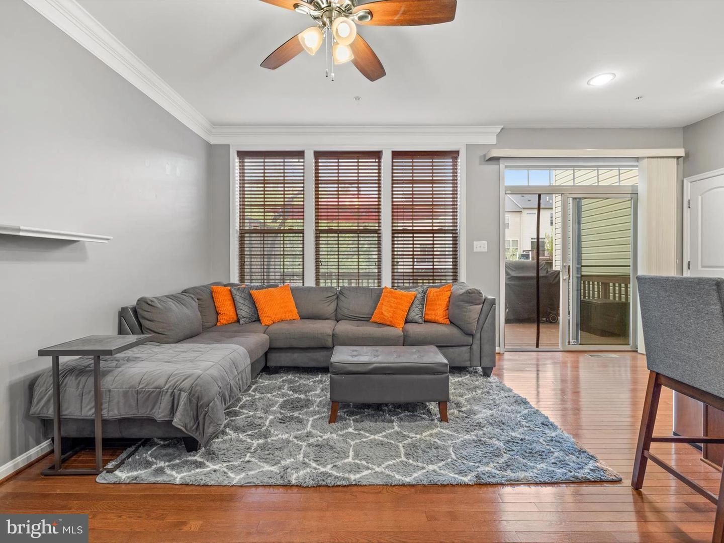 Living - 920 Whitstable Blvd, Arnold, MD 21012 photo 3 of 10