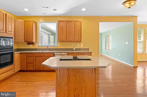 Kitchen - 810 Bulkhead Ct, Annapolis, MD 21409 photo 3 of 7