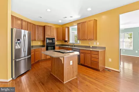 Kitchen - 810 Bulkhead Ct, Annapolis, MD 21409 photo 2 of 7