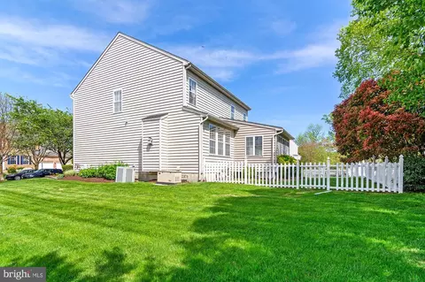 Exterior - 810 Bulkhead Ct, Annapolis, MD 21409 photo 3 of 5