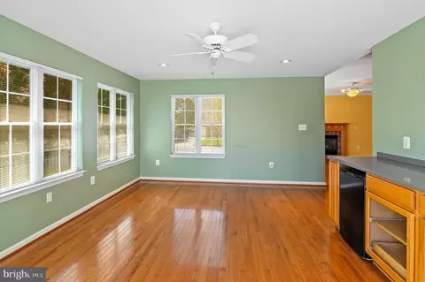 Dining - 810 Bulkhead Ct, Annapolis, MD 21409 photo 2 of 2