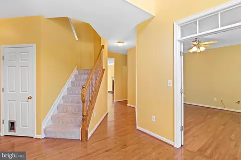 Entry Way - 810 Bulkhead Ct, Annapolis, MD 21409 photo 3 of 7
