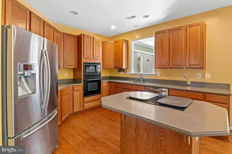Kitchen - 810 Bulkhead Ct, Annapolis, MD 21409 photo 4 of 7
