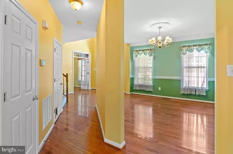 Entry Way - 810 Bulkhead Ct, Annapolis, MD 21409 photo 4 of 7