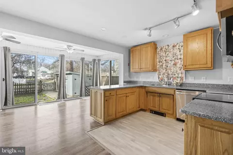 Kitchen - 3701 Beach Drive Blvd, Edgewater, MD 21037 photo 3 of 3