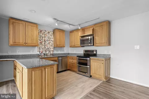 Kitchen - 3701 Beach Drive Blvd, Edgewater, MD 21037 photo 2 of 3