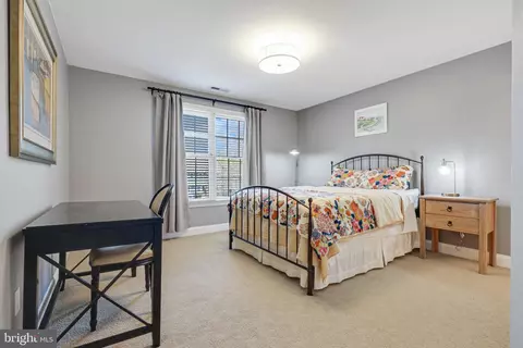 Bedroom - 206 Giddings Ave, Annapolis, MD 21401 photo 7 of 12