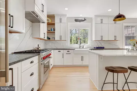 Kitchen - 206 Giddings Ave, Annapolis, MD 21401 photo 7 of 8