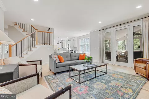 Living - 206 Giddings Ave, Annapolis, MD 21401 photo 1 of 9
