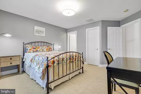 Bedroom - 206 Giddings Ave, Annapolis, MD 21401 photo 8 of 12
