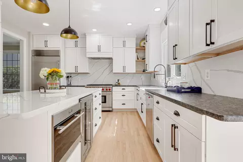 Kitchen - 206 Giddings Ave, Annapolis, MD 21401 photo 4 of 8