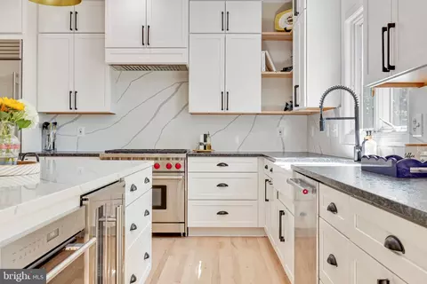 Kitchen - 206 Giddings Ave, Annapolis, MD 21401 photo 5 of 8