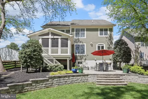 Exterior - 206 Giddings Ave, Annapolis, MD 21401 photo 12 of 20