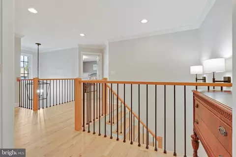 Entry Way - 206 Giddings Ave, Annapolis, MD 21401 photo 7 of 10