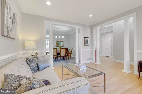Living - 206 Giddings Ave, Annapolis, MD 21401 photo 5 of 9