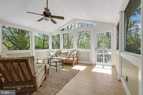Exterior - 206 Giddings Ave, Annapolis, MD 21401 photo 7 of 20